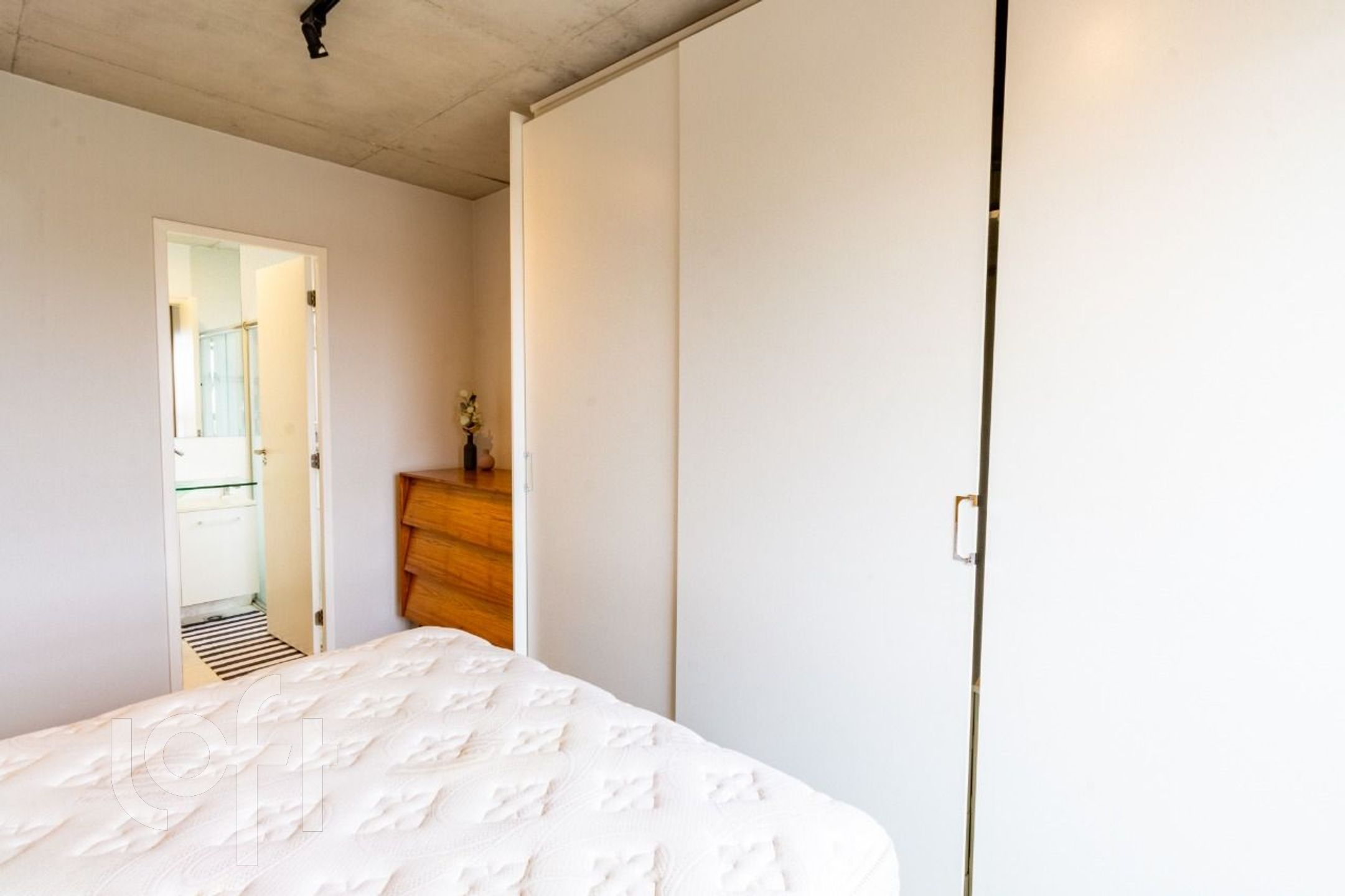 Apartamento à venda com 1 quarto, 70m² - Foto 11