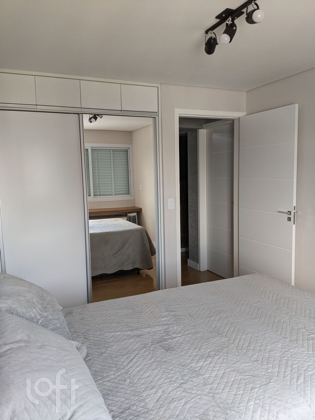 Apartamento à venda com 2 quartos, 64m² - Foto 9