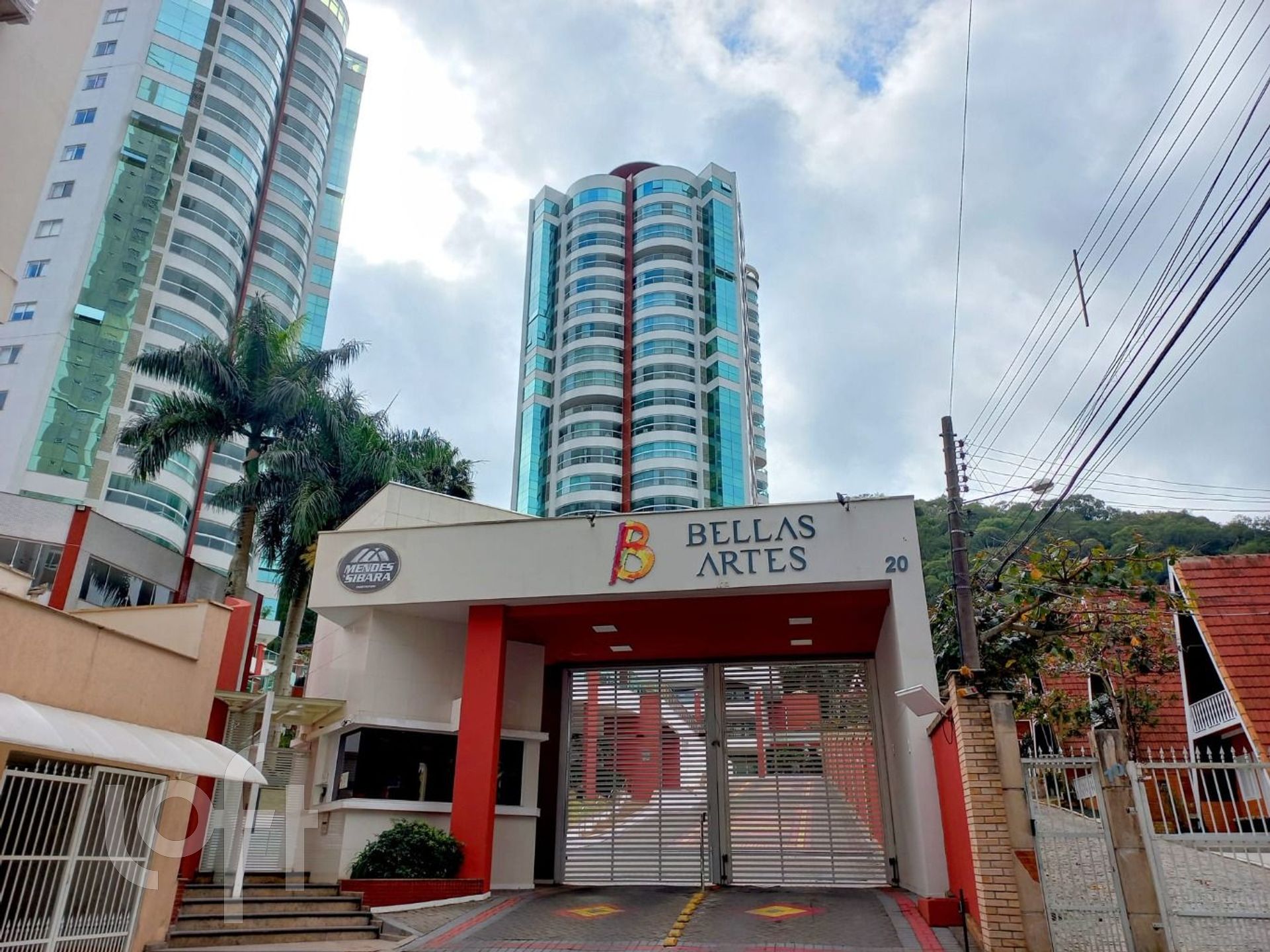 Apartamentos com 218m², 4 quartos, 4 suítes, 3 garagens, no bairro Pioneiros em Balneário Camboriú