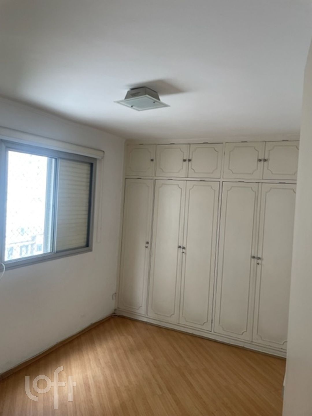 Apartamento à venda com 3 quartos, 203m² - Foto 2