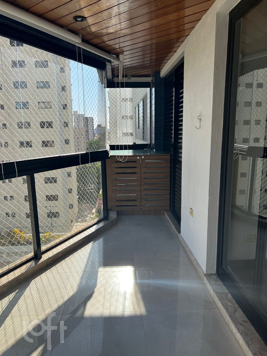 Apartamento à venda com 3 quartos, 144m² - Foto 3