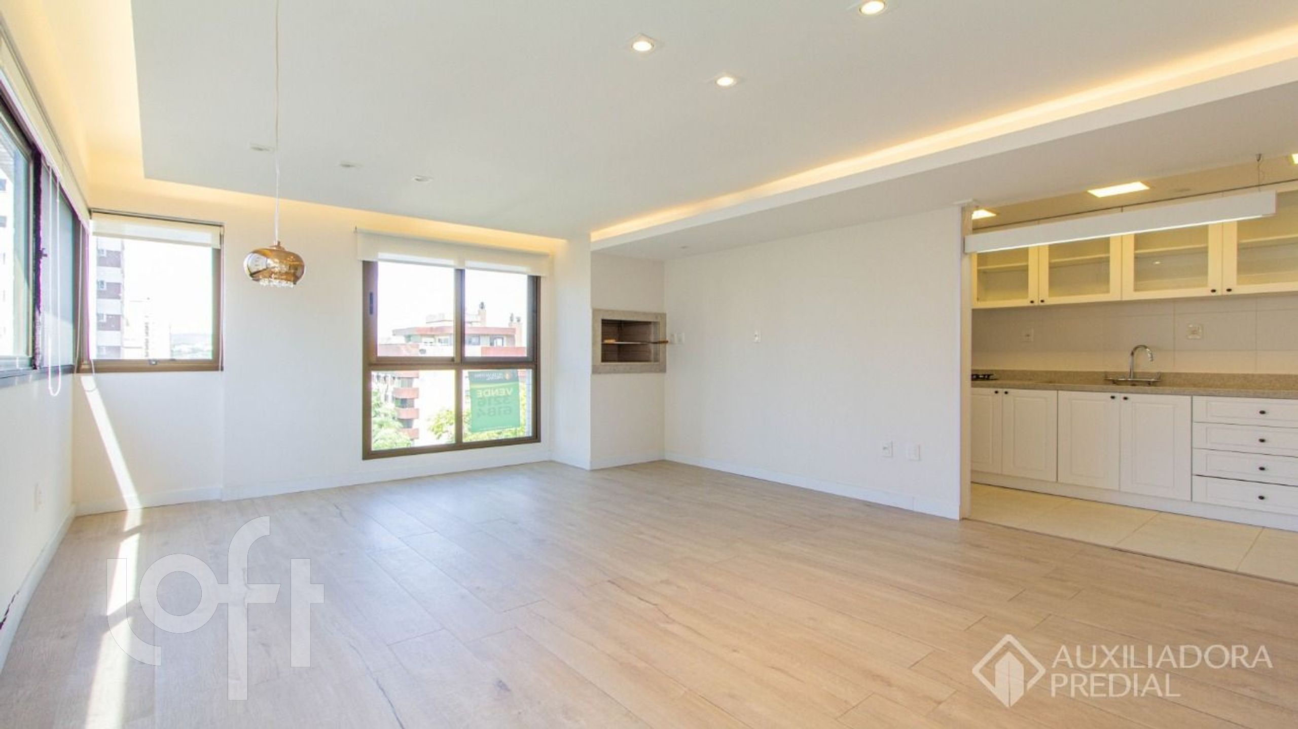 Apartamento com 75m², 2 dormitórios, 1 suíte, 1 vaga, Petrópolis em Porto Alegre