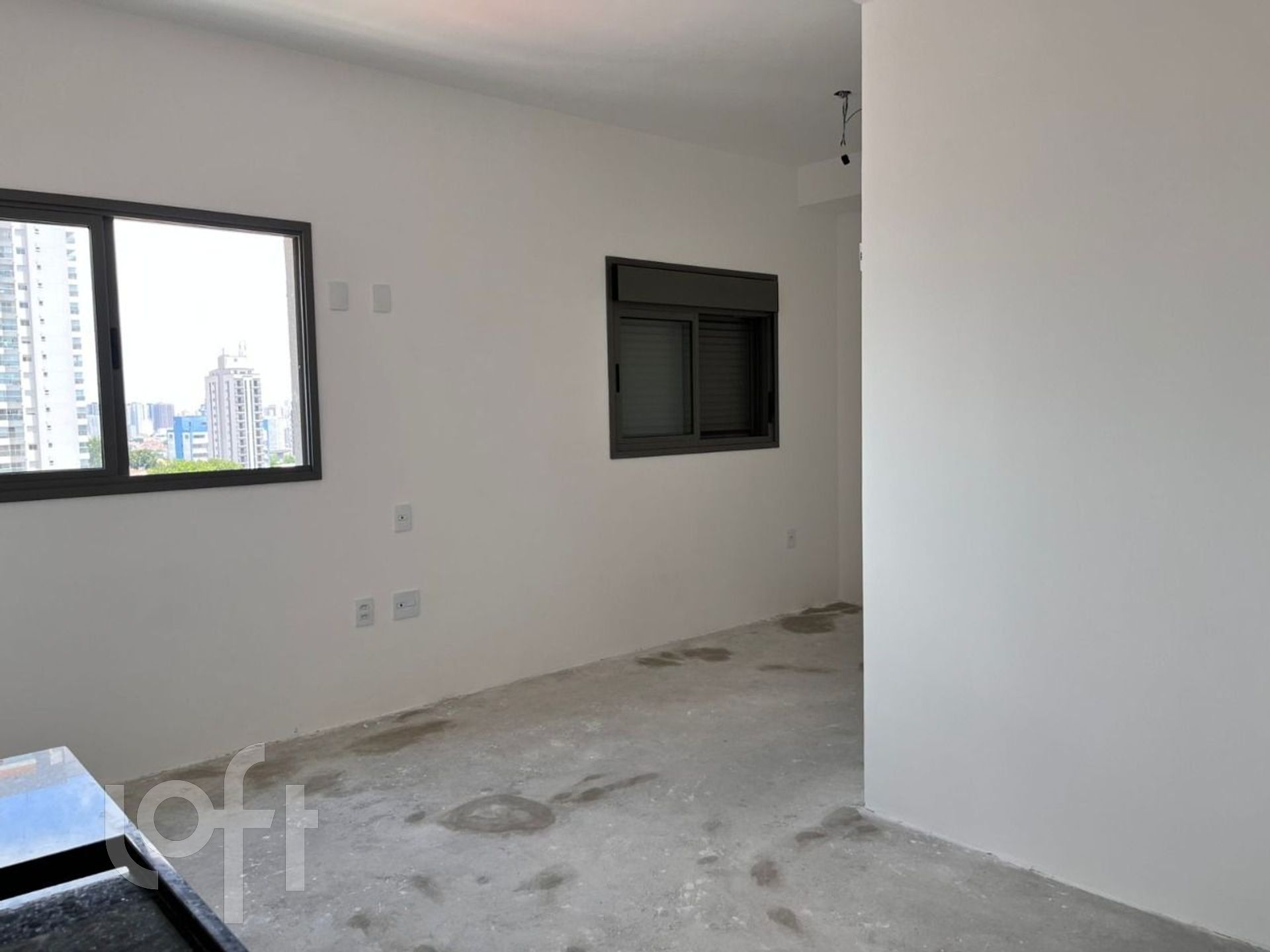 Apartamento à venda com 2 quartos, 30m² - Foto 2