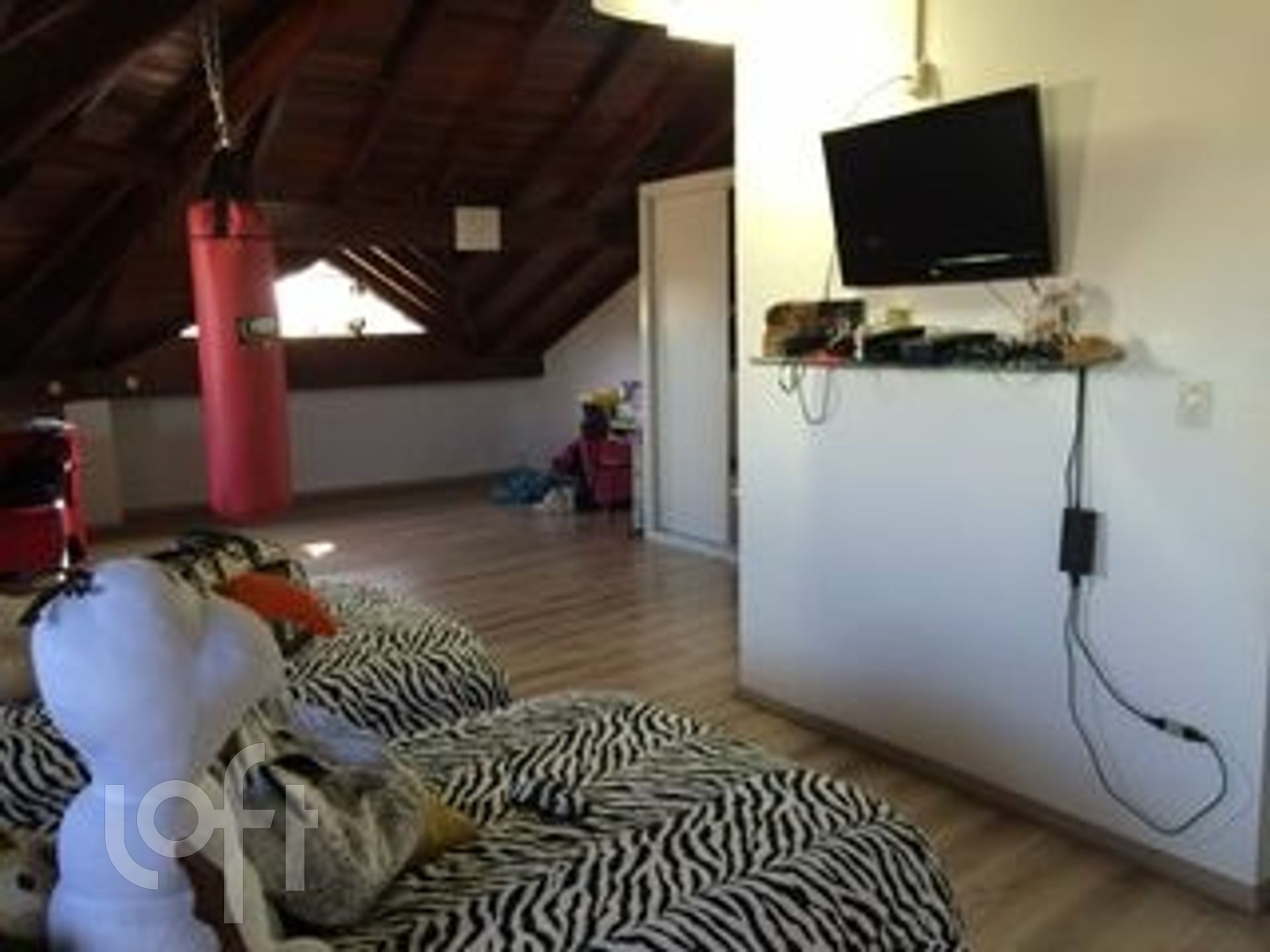 Casa à venda com 3 quartos, 280m² - Foto 4