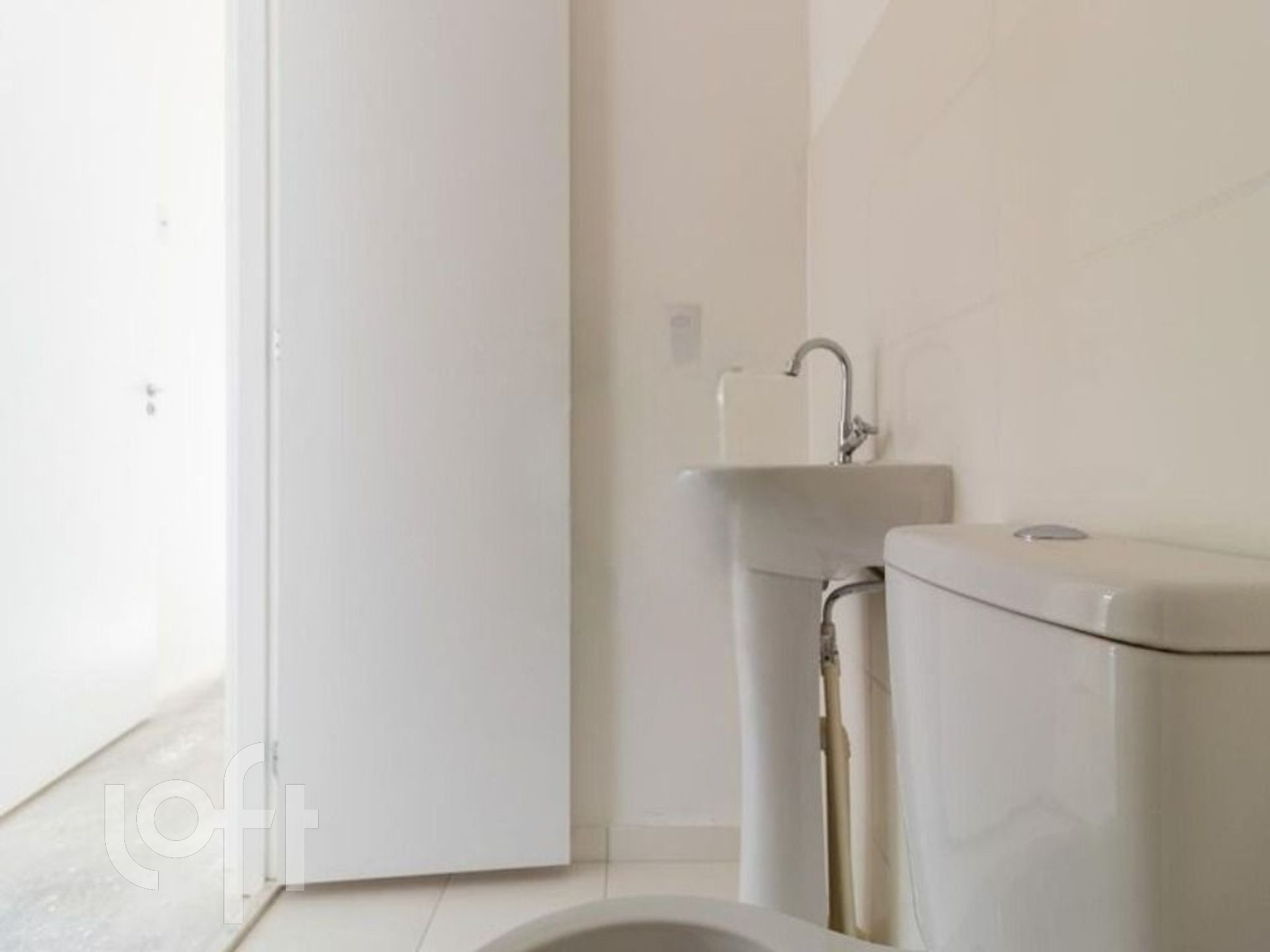 Apartamento à venda com 2 quartos, 35m² - Foto 2