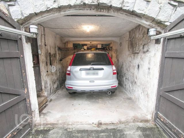 Casa com 544m², 5 dormitórios, 2 suítes, 3 vagas, Rio Branco em Porto Alegre