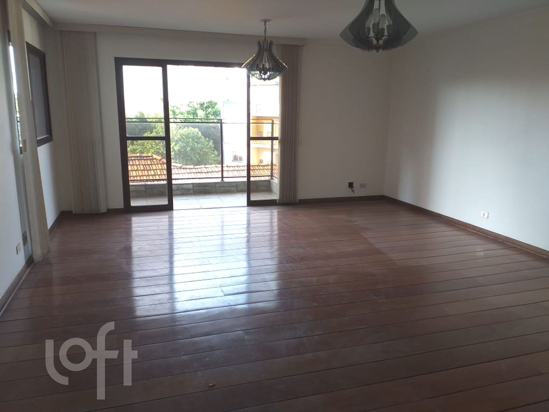 Apartamento à venda com 3 quartos, 142m² - Foto 1