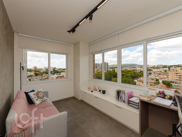 Apartamento com 44m², 1 dormitório, 1 vaga, Vila Ipiranga em Porto Alegre