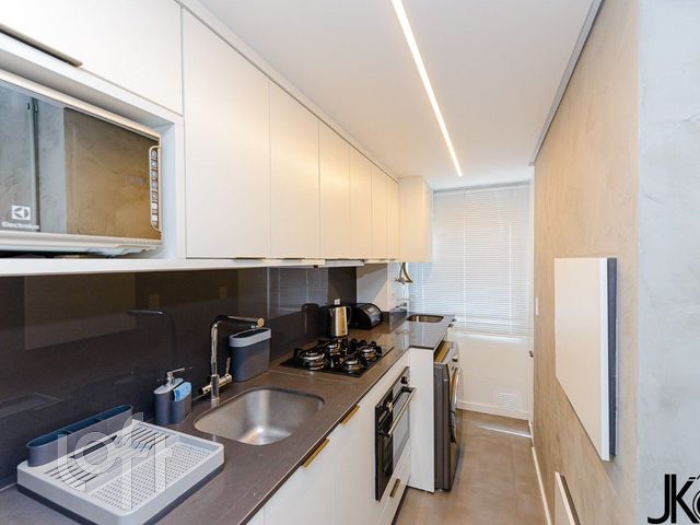 Apartamento com 44m², 1 dormitório, 1 vaga, Vila Ipiranga em Porto Alegre