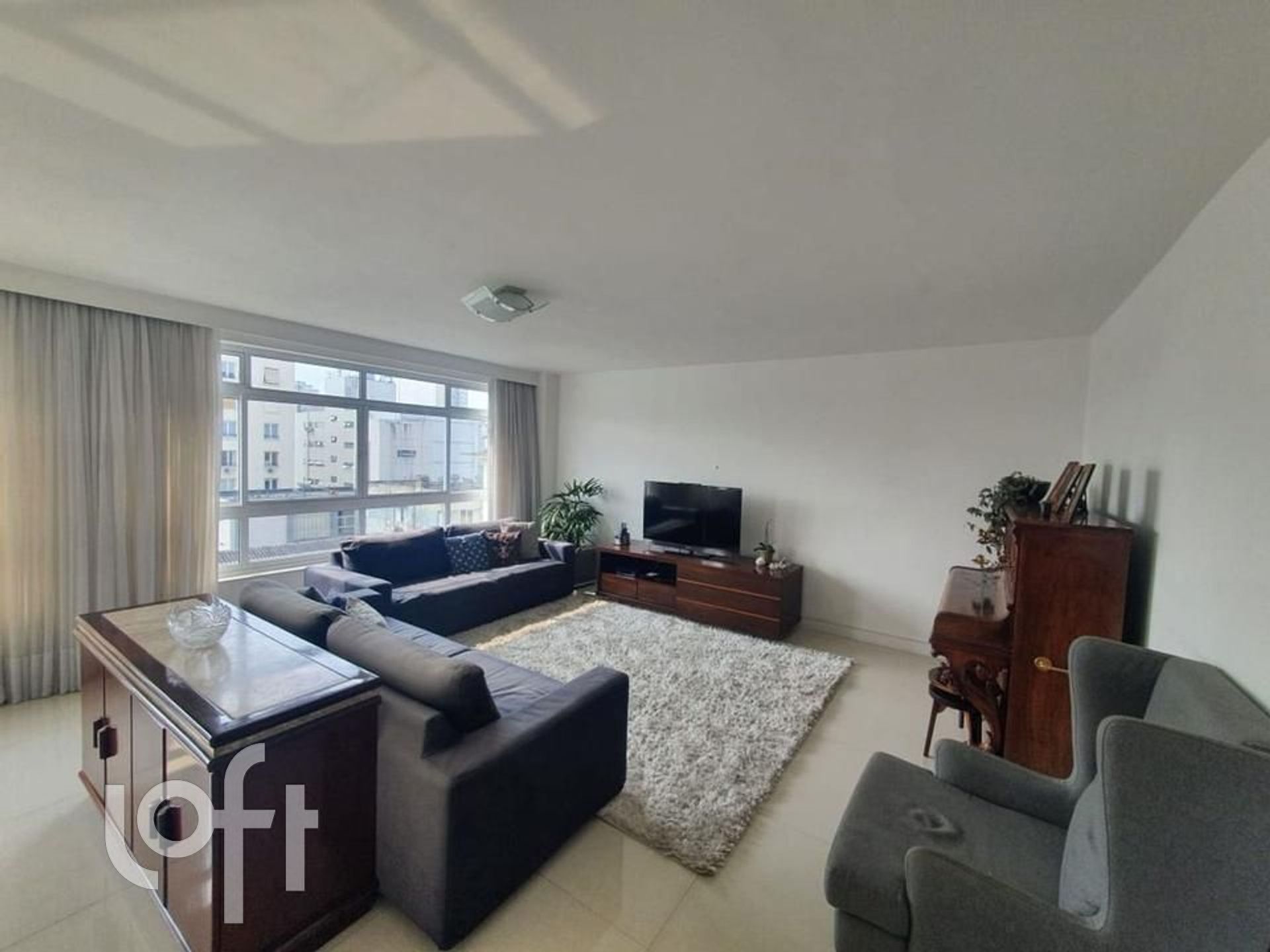 Apartamento à venda com 3 quartos, 143m² - Foto 1