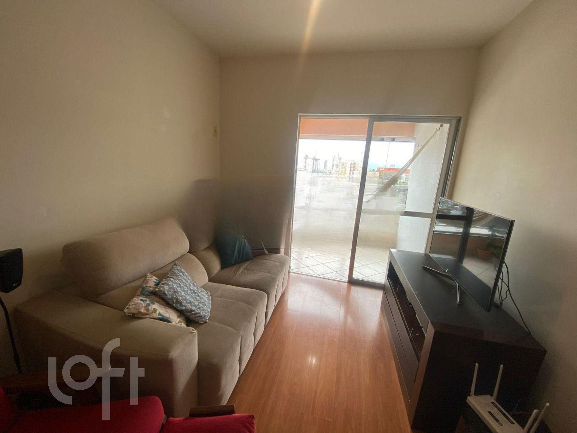 Apartamentos com 77m², 3 quartos, 1 suíte, 2 garagens, no bairro Capoeiras em Florianópolis