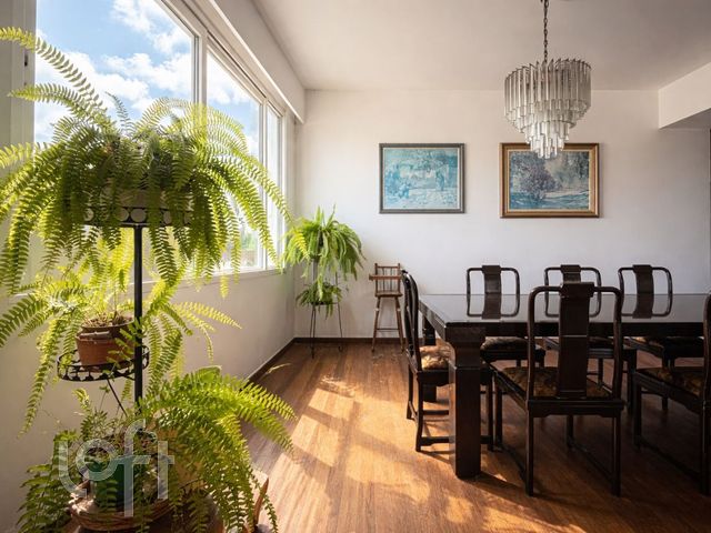 Apartamento com 226m², 4 dormitórios, 1 suíte, 1 vaga, Bom Fim em Porto Alegre