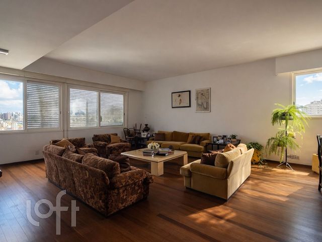 Apartamento com 226m², 4 dormitórios, 1 suíte, 1 vaga, Bom Fim em Porto Alegre