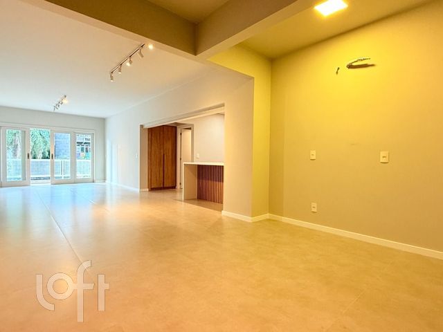 Apartamento com 148m², 3 dormitórios, 1 suíte, 1 vaga, Independência em Porto Alegre