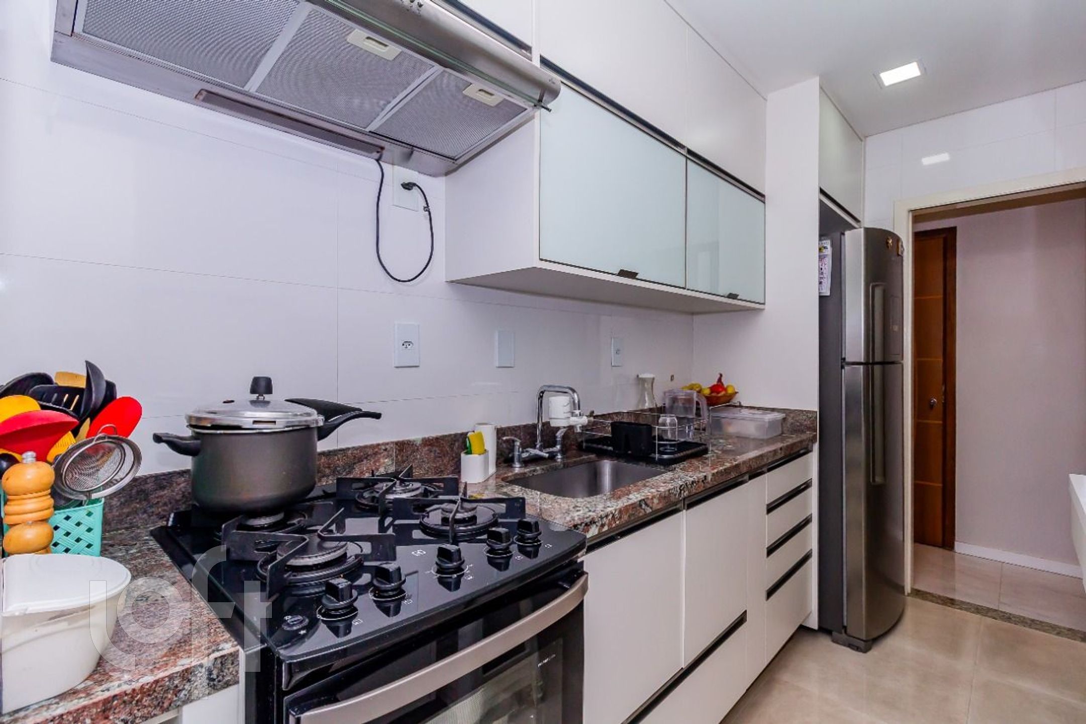 Apartamento à venda com 3 quartos, 70m² - Foto 8