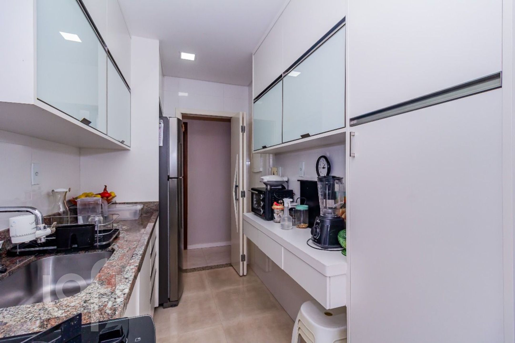 Apartamento à venda com 3 quartos, 70m² - Foto 11