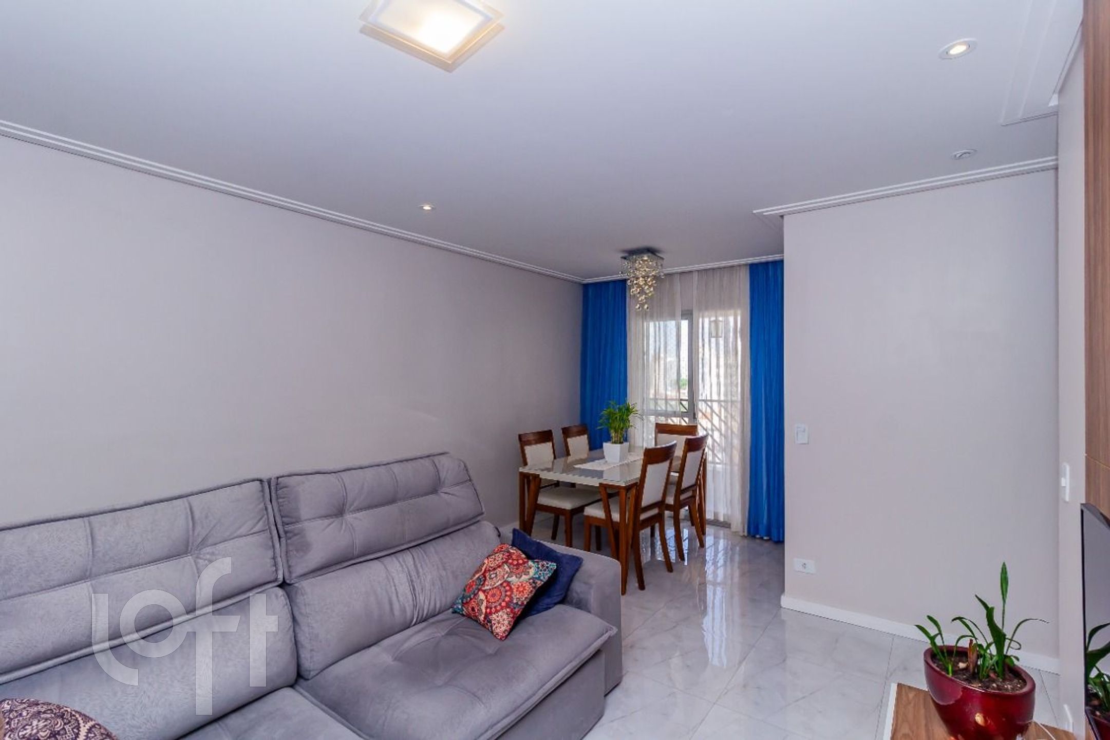 Apartamento à venda com 3 quartos, 70m² - Foto 1