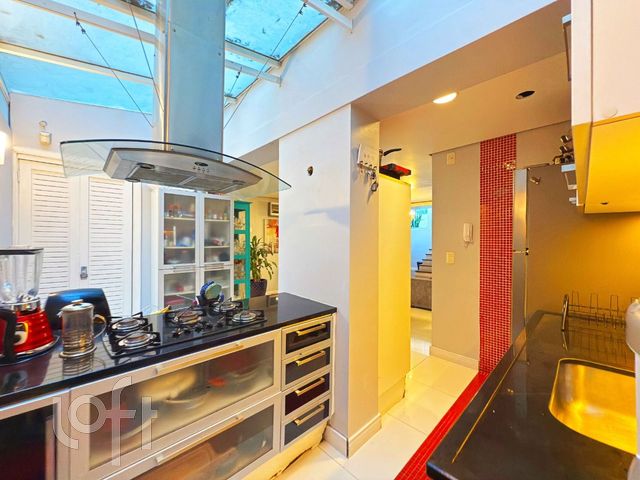 Apartamento com 117m², 2 dormitórios, 1 suíte, 1 vaga, Bela Vista em Porto Alegre