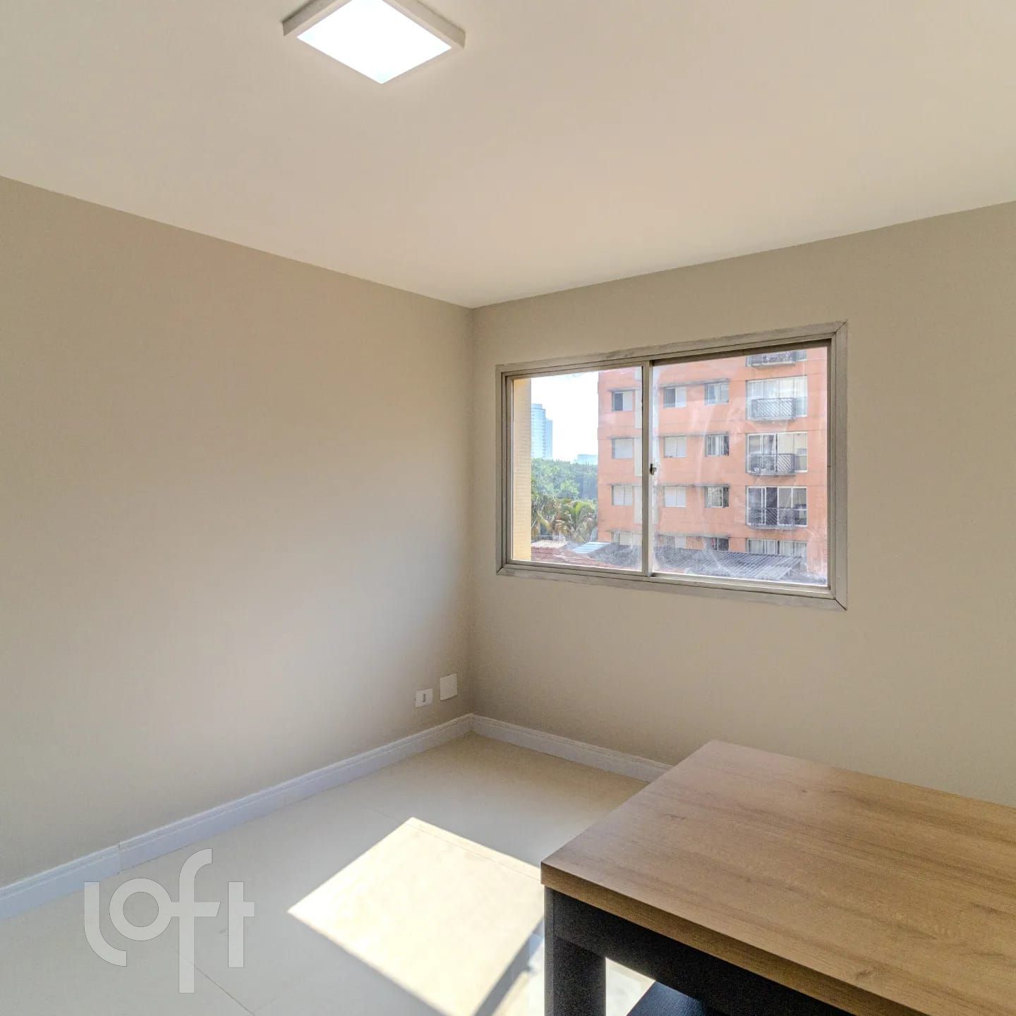 Apartamento à venda com 1 quarto, 35m² - Foto 1