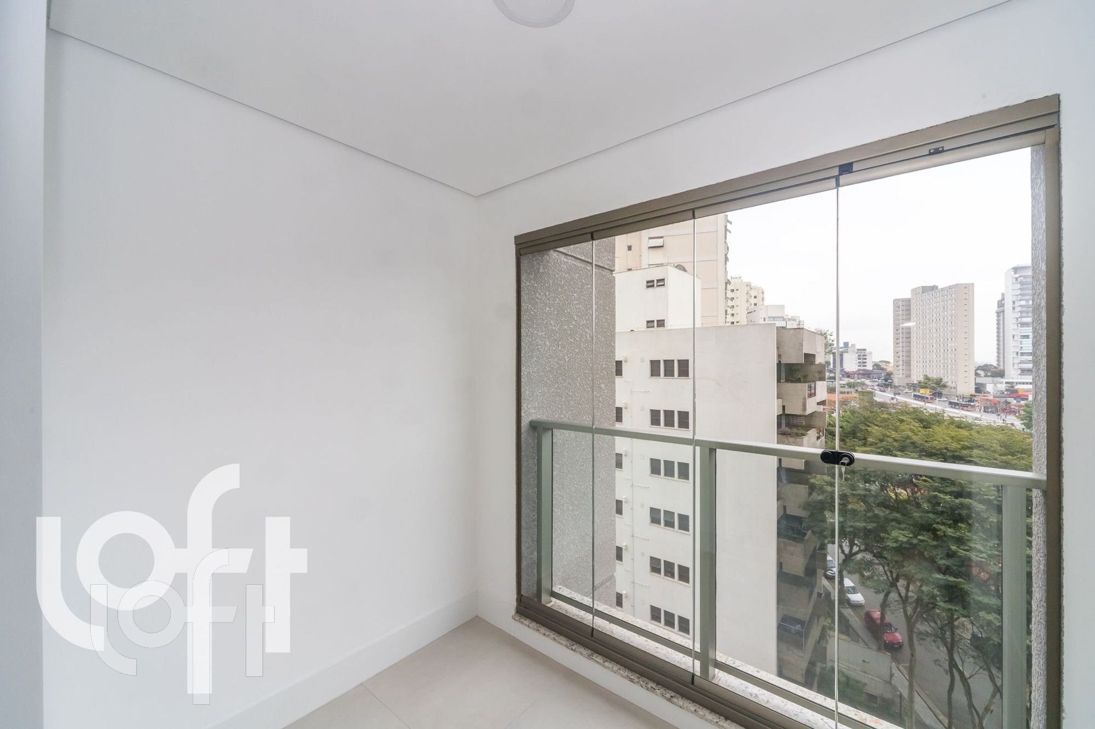 Apartamento à venda com 2 quartos, 68m² - Foto 5