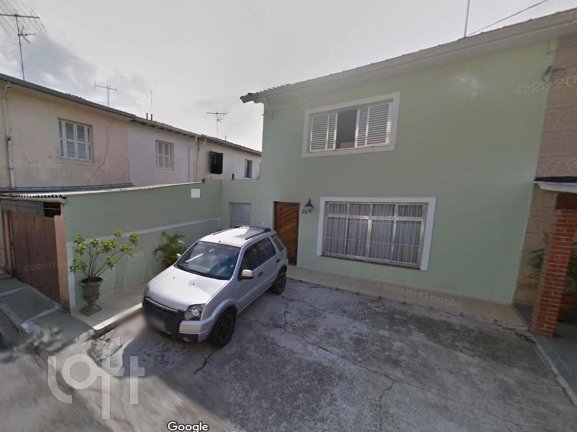 Casa à venda com 4 quartos, 130m² - Foto 1