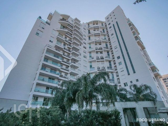 Apartamento com 65m², 2 dormitórios, 1 suíte, 2 vagas, Jardim Europa em Porto Alegre