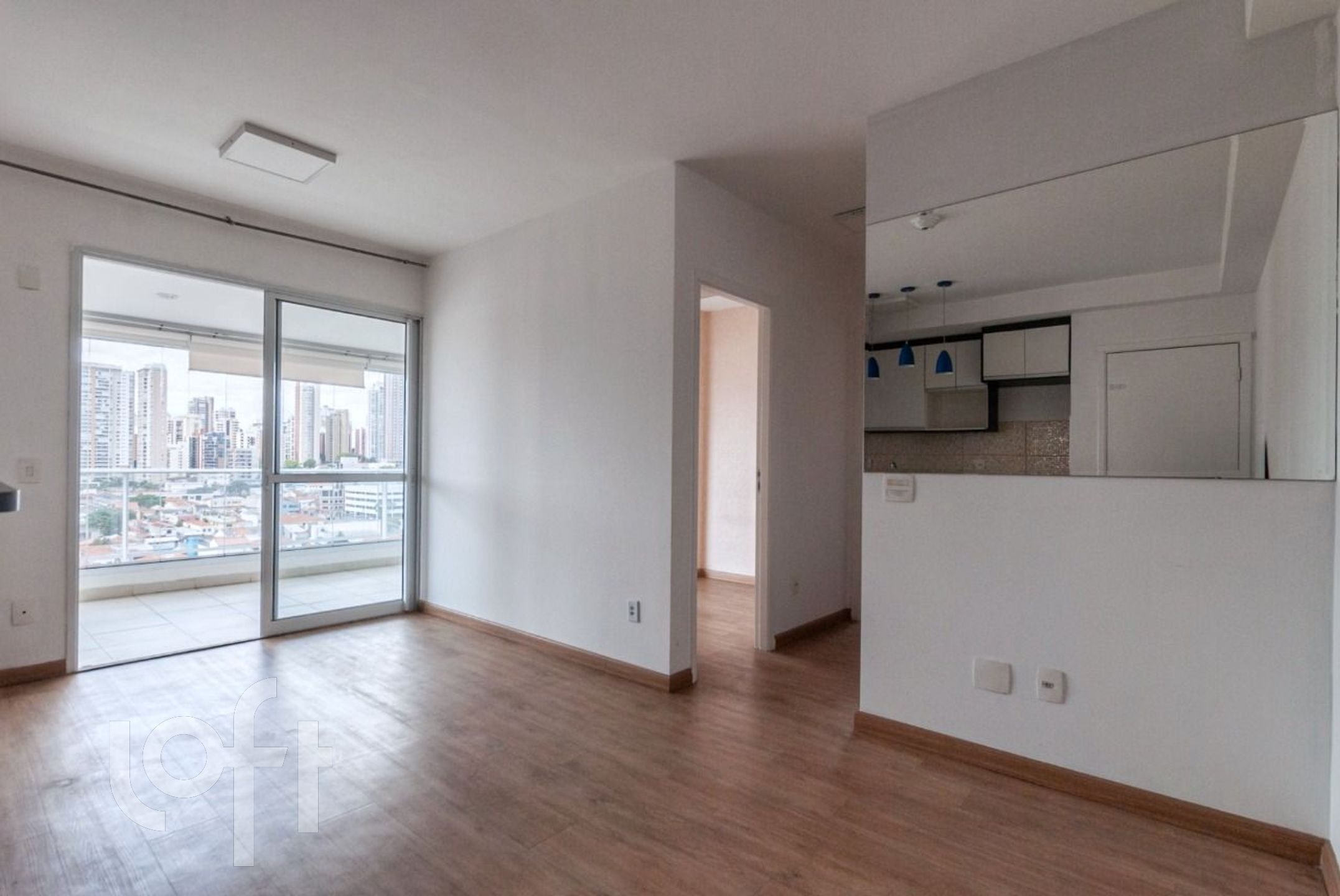 Apartamento à venda com 2 quartos, 71m² - Foto 1