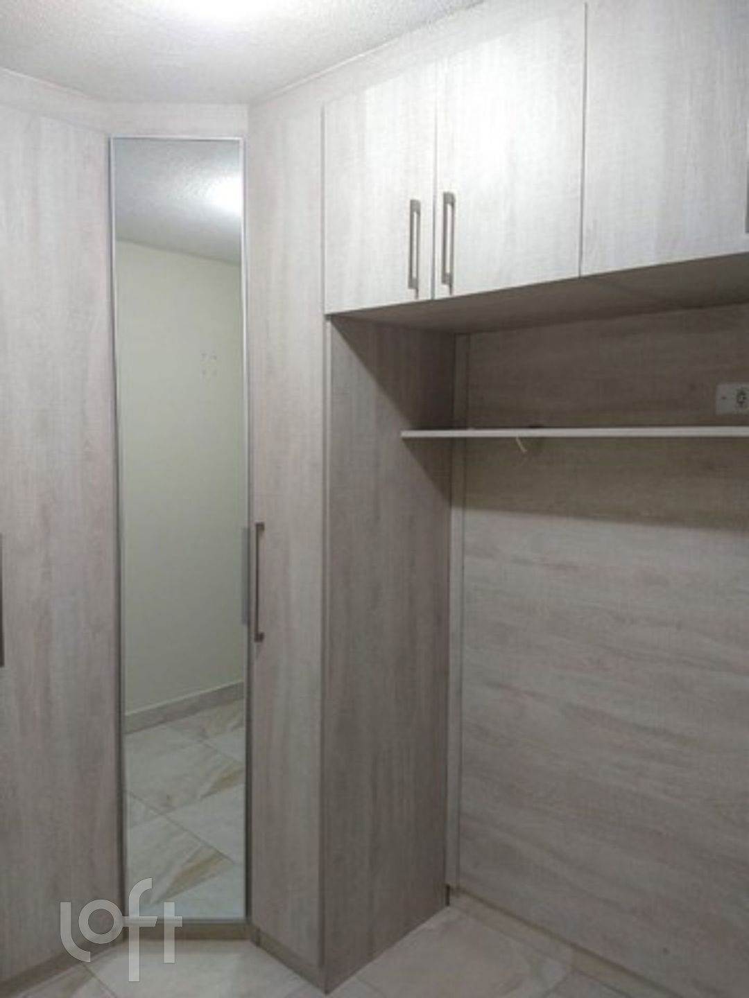 Apartamento à venda com 2 quartos, 42m² - Foto 2