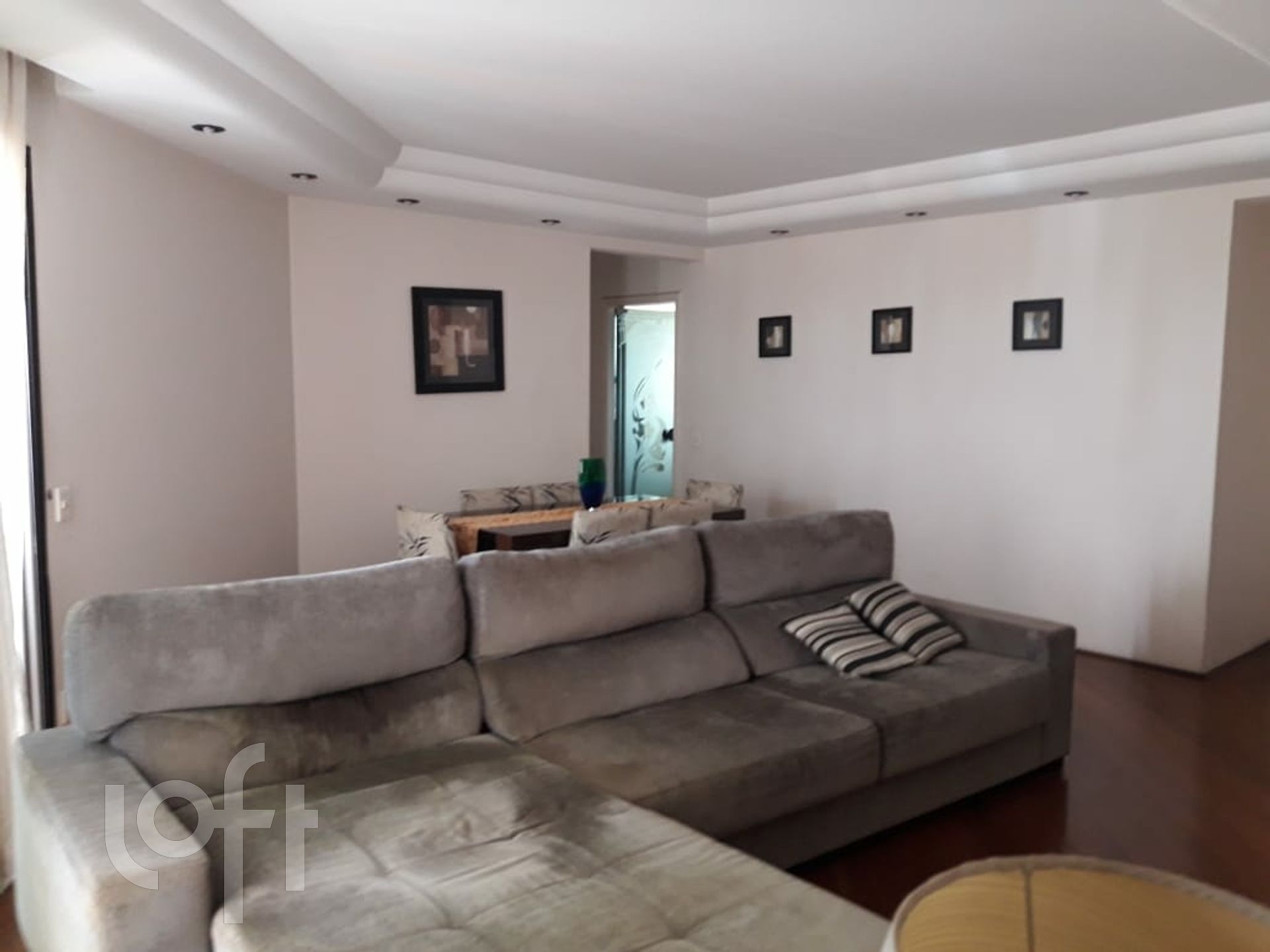 Apartamento à venda com 3 quartos, 136m² - Foto 2