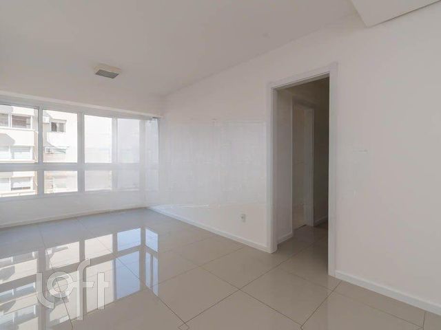 Apartamento com 66m², 2 dormitórios, 1 suíte, 1 vaga, Higienópolis em Porto Alegre