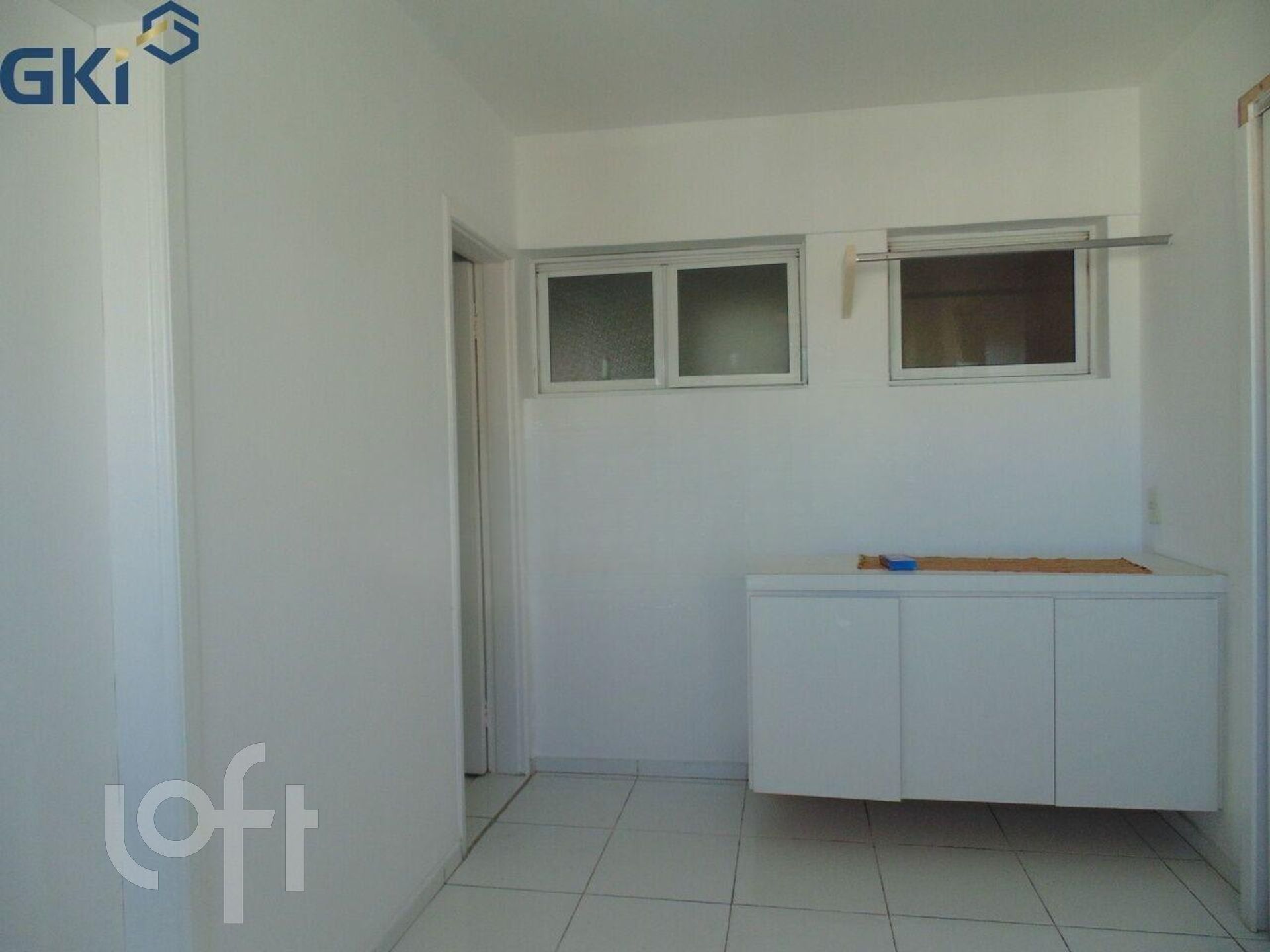 Apartamento à venda com 3 quartos, 330m² - Foto 2