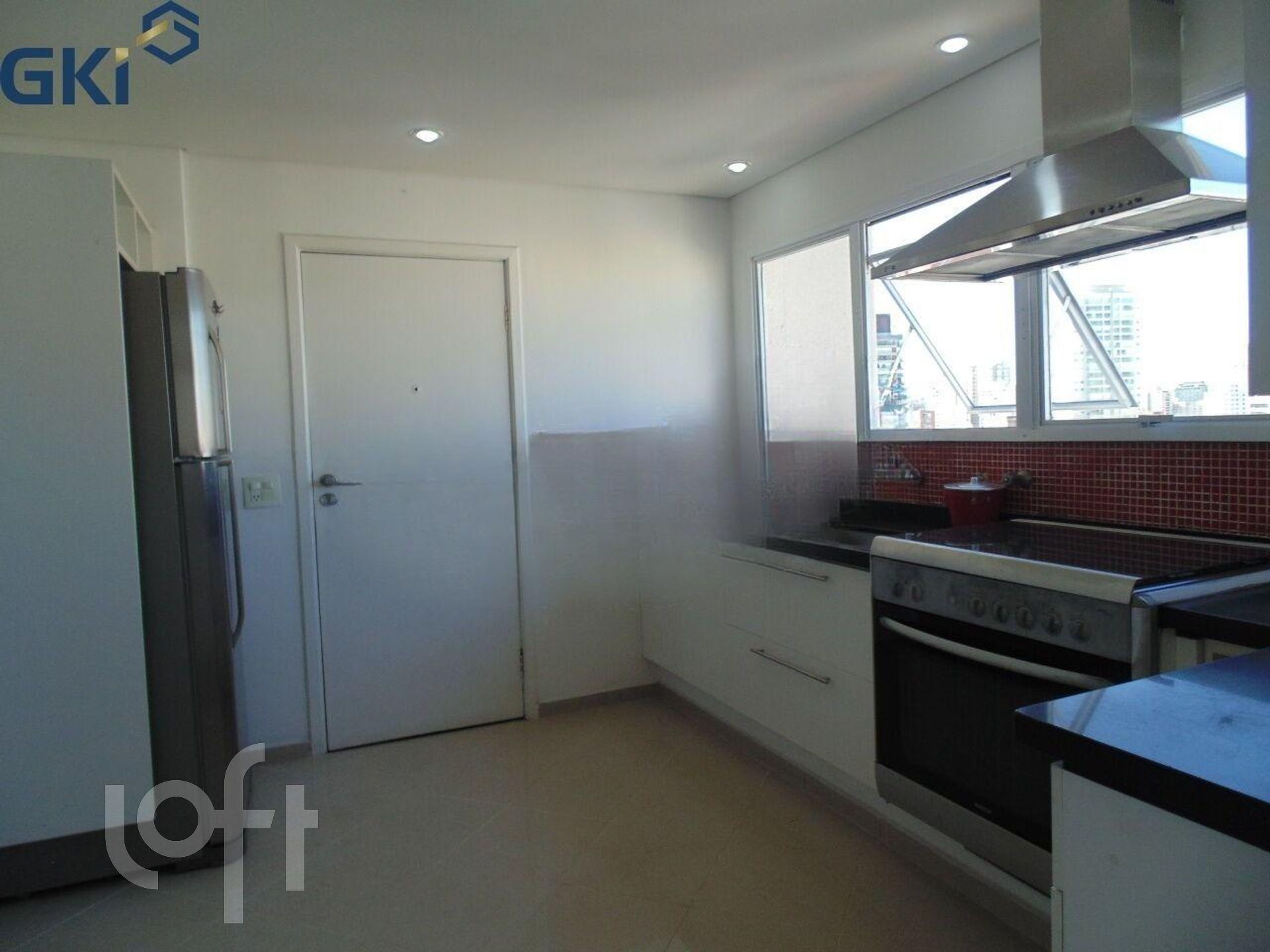 Apartamento à venda com 3 quartos, 330m² - Foto 5