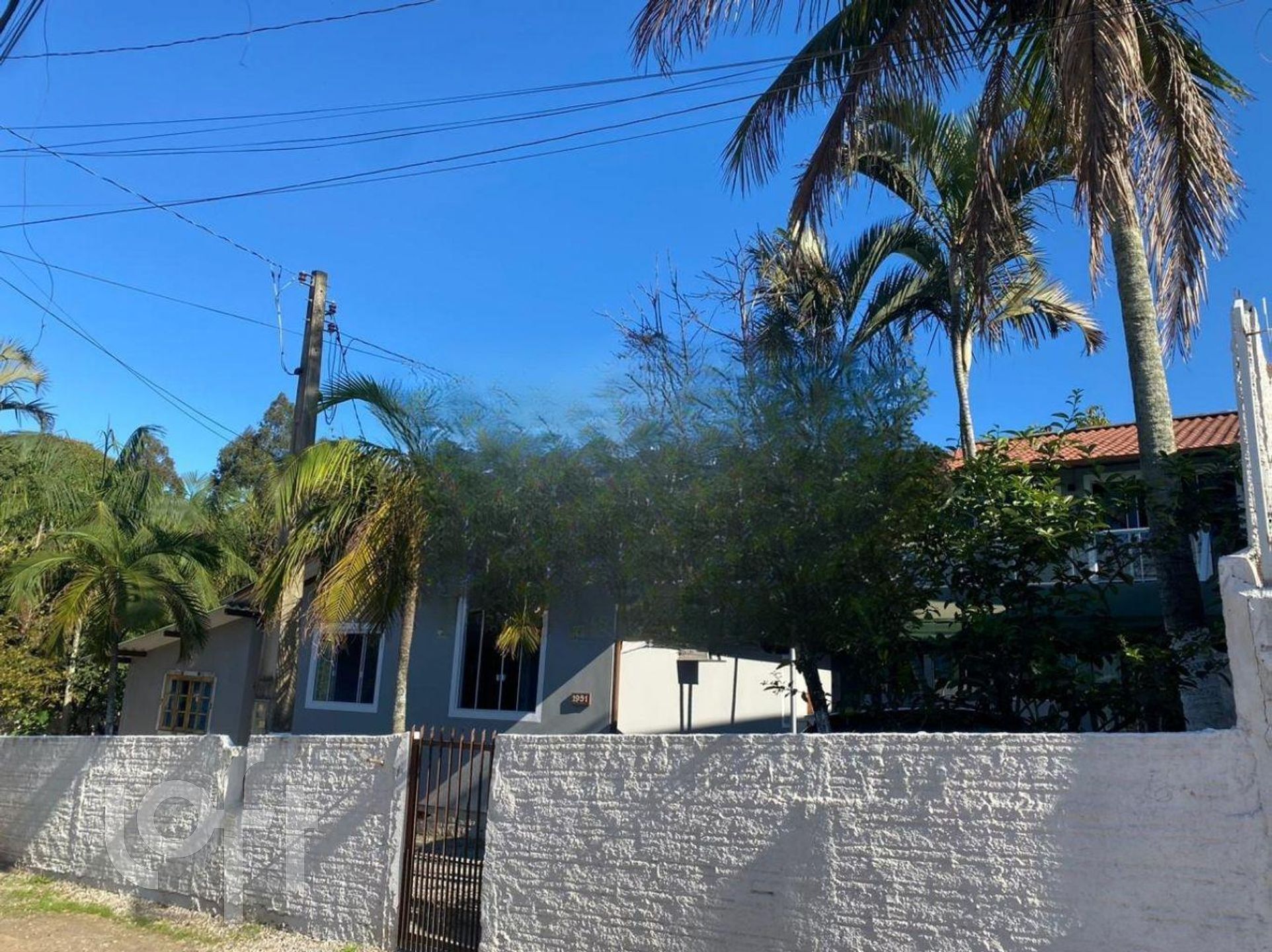 Casa Residencial com 120m², 3 quartos, no bairro Tapera da Base em Florianópolis