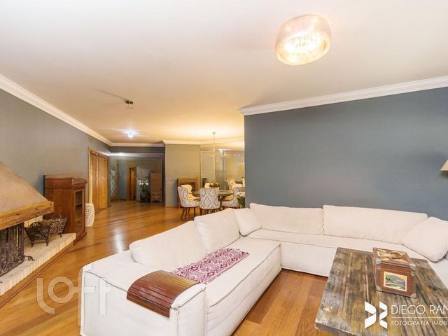 Apartamento com 204m², 3 dormitórios, 1 suíte, 2 vagas, Bela Vista em Porto Alegre