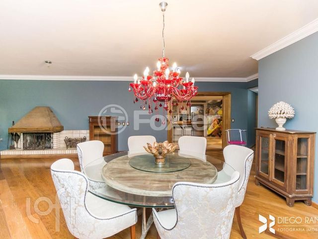 Apartamento com 204m², 3 dormitórios, 1 suíte, 2 vagas, Bela Vista em Porto Alegre