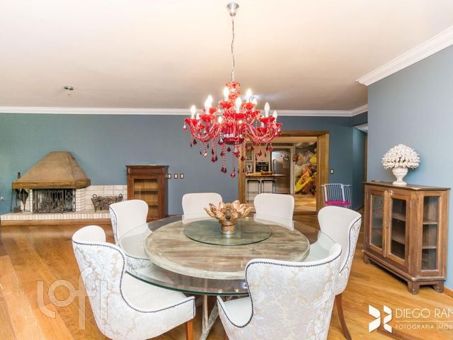 Apartamento com 204m², 3 dormitórios, 1 suíte, 2 vagas, Bela Vista em Porto Alegre