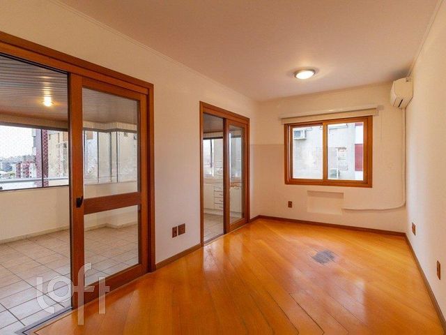 Apartamento com 116m², 3 dormitórios, 1 suíte, 2 vagas, Menino Deus em Porto Alegre