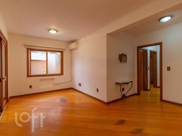 Apartamento com 116m², 3 dormitórios, 1 suíte, 2 vagas, Menino Deus em Porto Alegre