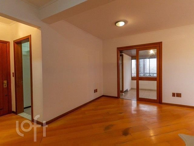 Apartamento com 116m², 3 dormitórios, 1 suíte, 2 vagas, Menino Deus em Porto Alegre
