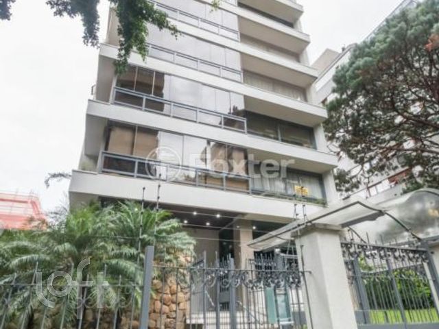 Apartamento com 246m², 3 dormitórios, 1 suíte, 2 vagas, Petrópolis em Porto Alegre