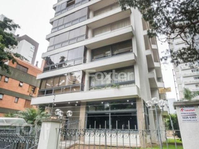 Apartamento com 246m², 3 dormitórios, 1 suíte, 2 vagas, Petrópolis em Porto Alegre