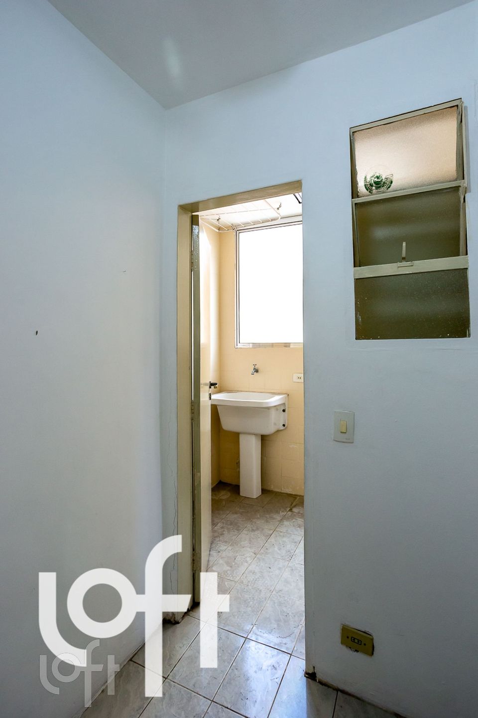 Apartamento à venda com 2 quartos, 75m² - Foto 31