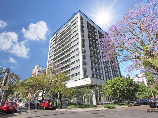 Apartamento com 65m², 2 dormitórios, 1 suíte, 1 vaga, Auxiliadora em Porto Alegre