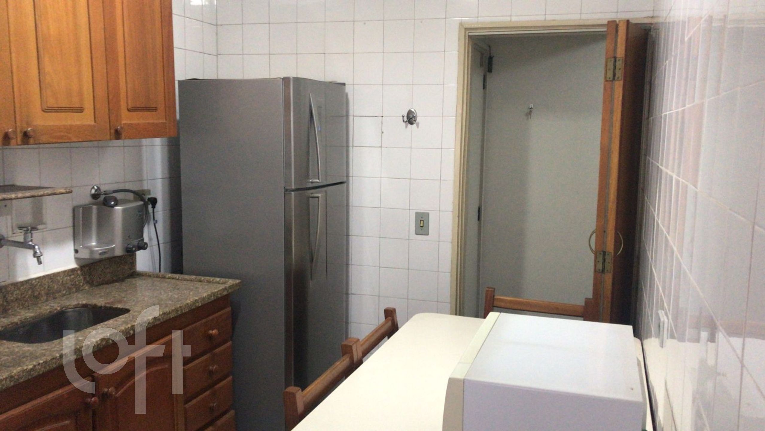 Apartamento à venda com 2 quartos, 62m² - Foto 4