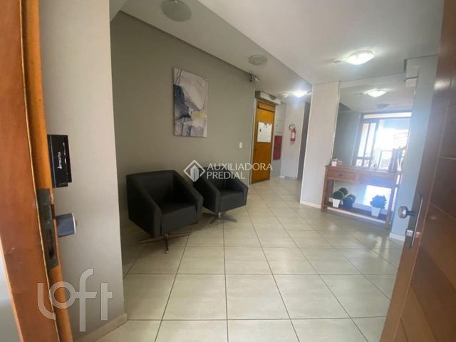 Apartamento com 96m², 3 dormitórios, 1 suíte, 2 vagas, Vila Ipiranga em Porto Alegre