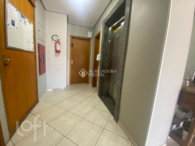 Apartamento com 96m², 3 dormitórios, 1 suíte, 2 vagas, Vila Ipiranga em Porto Alegre