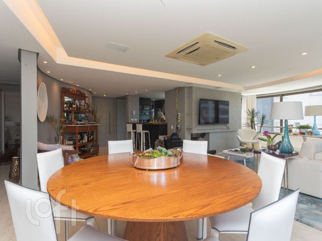 Apartamento com 126m², 2 dormitórios, 2 suítes, 2 vagas, Bela Vista em Porto Alegre