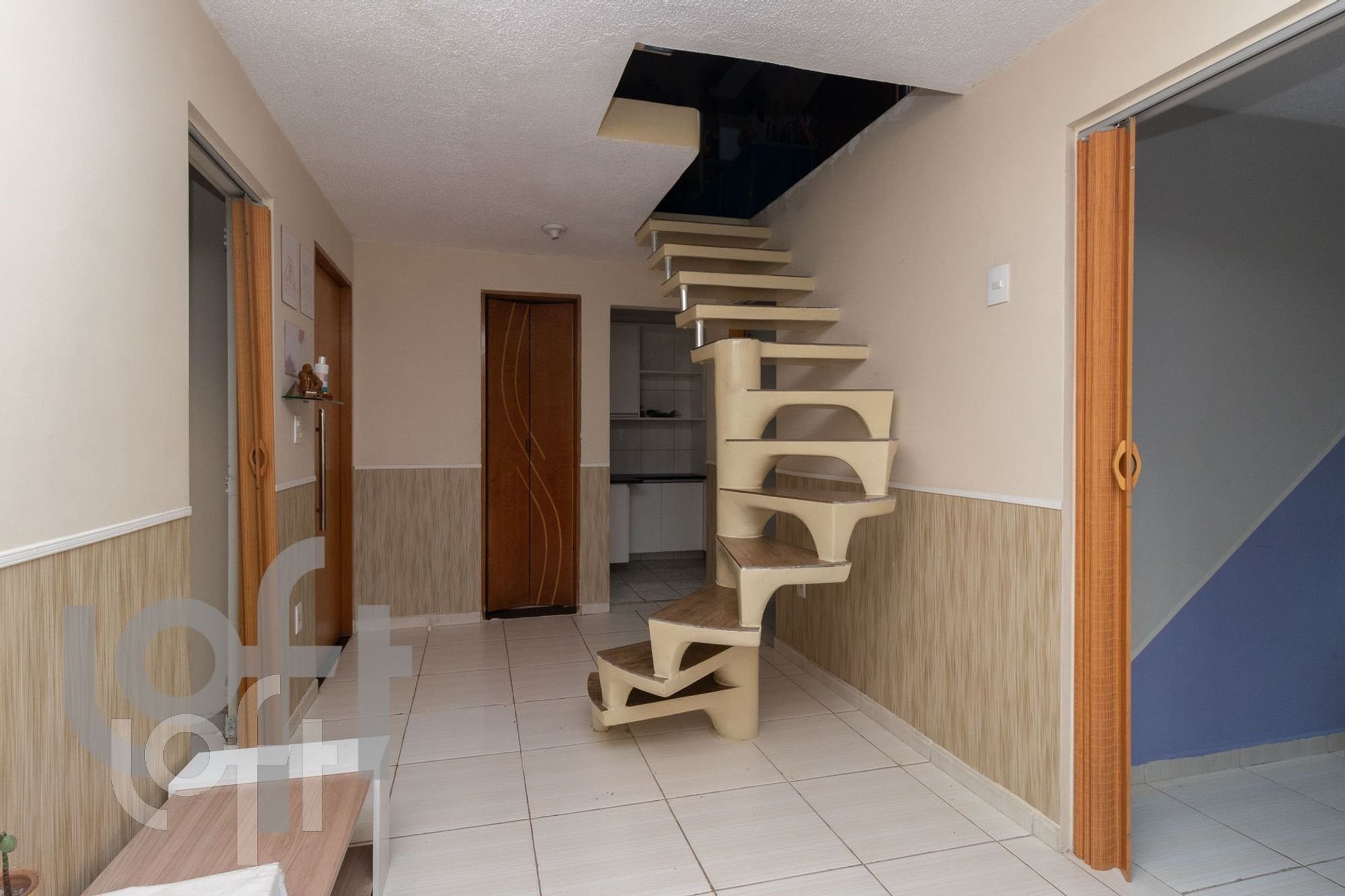 Apartamento à venda com 3 quartos, 98m² - Foto 1