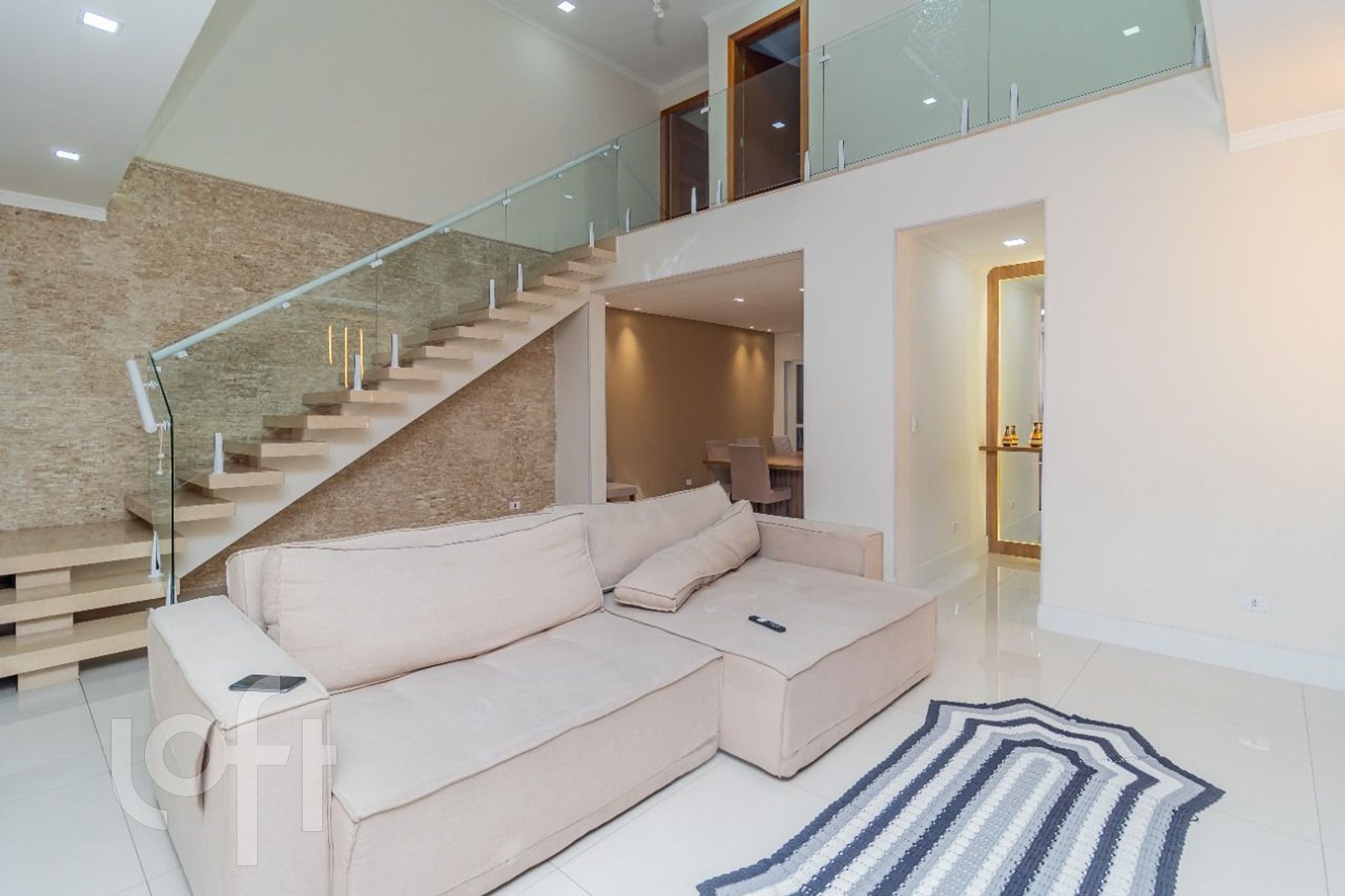 Casa à venda em Vila Jacuí com 360 m², 3 quartos,