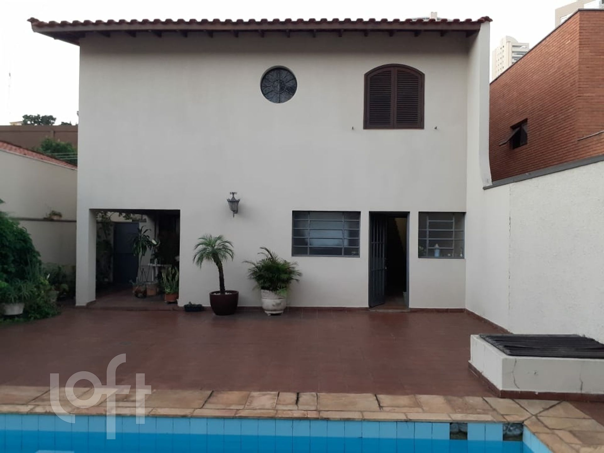 Casa à venda com 3 quartos, 319m² - Foto 2